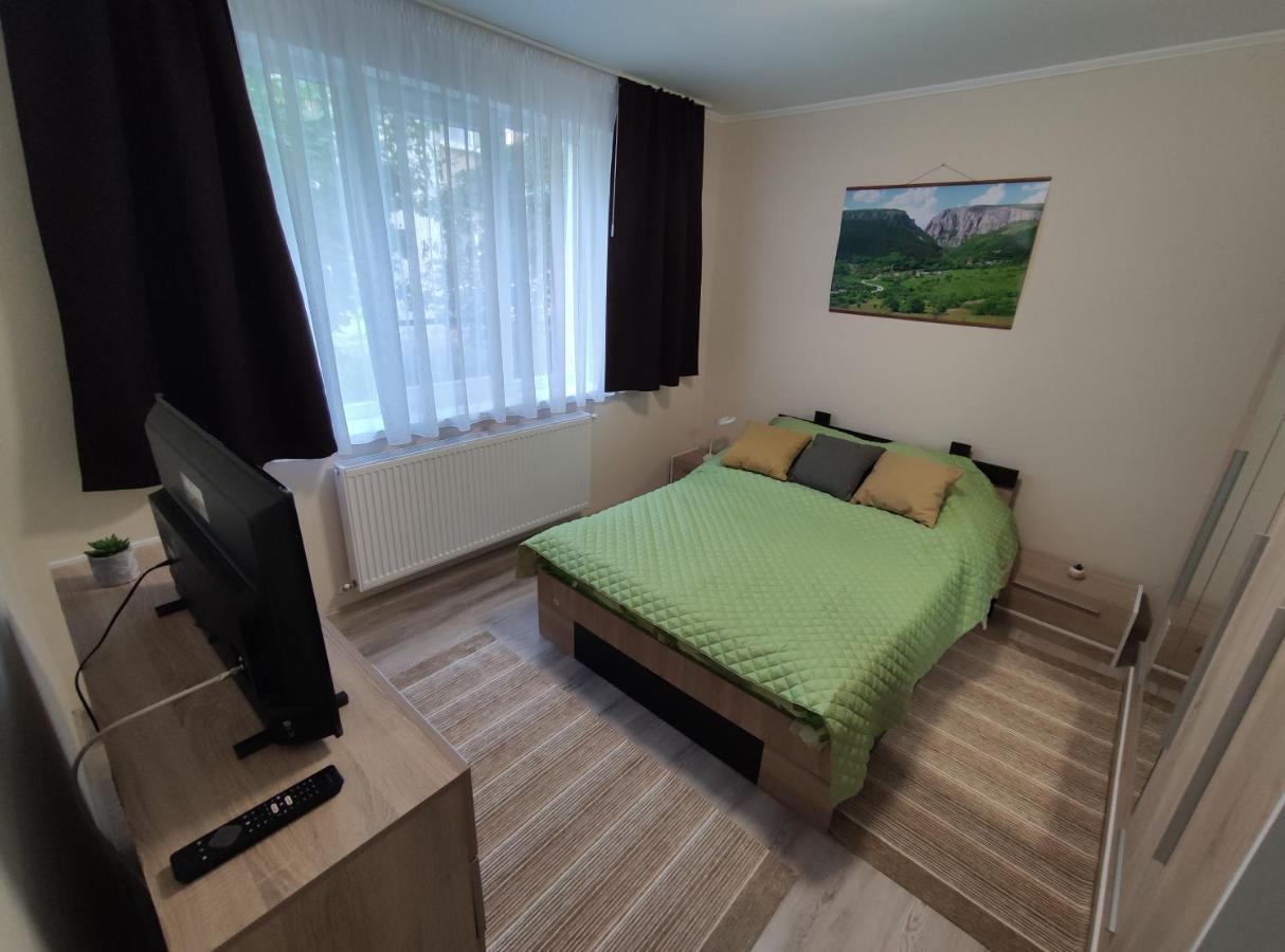 Zoldrebi Apartment Turda Esterno foto